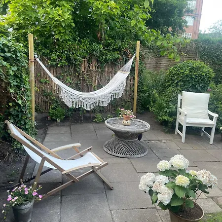 Med Udsigt Til Parken منزل للإقامة أودنسه