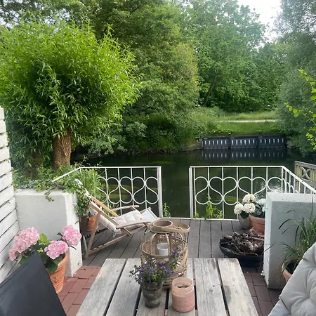 Med Udsigt Til Parken Odense